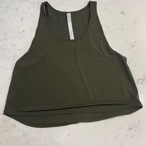 EUC sz8 crop tank OLIVE